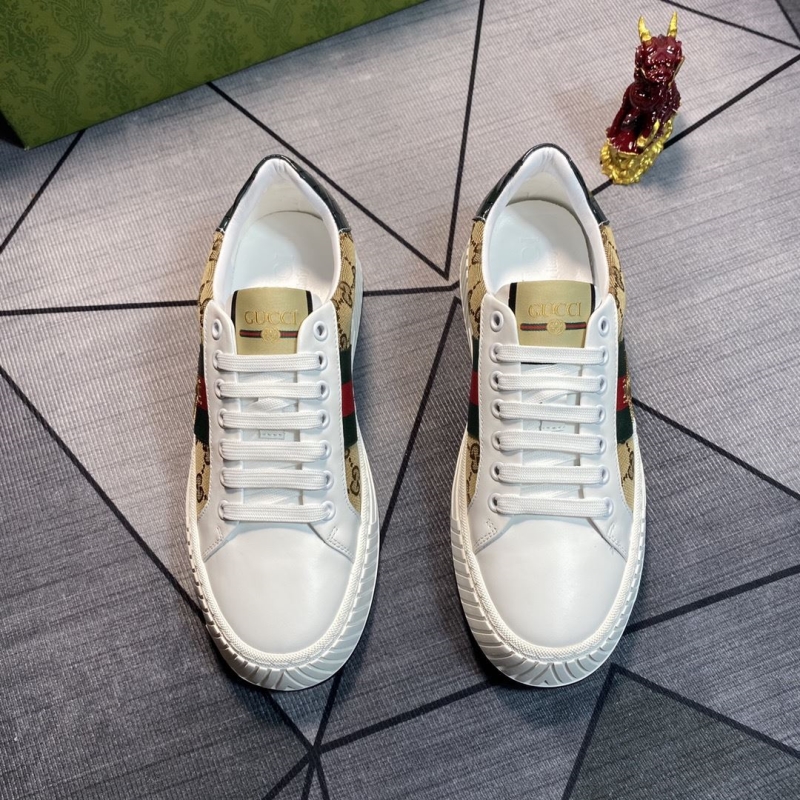 G*u*i casual shoes